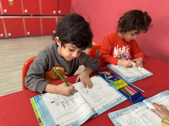 کلاس نقاشی کودک شرق تهران