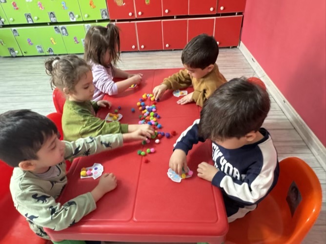 آموزش رنگها به کودکان | بازی جایگذاری ساده و جذاب