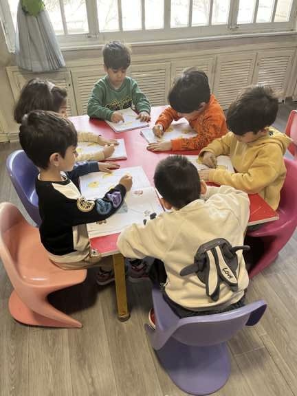 انجام کار کتاب آشنایی با رنگ زرد