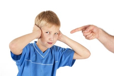 کودک حق به جانب، دشمن والدین