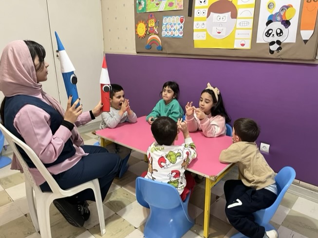 قصه گویی راجع به مداد کوتاه و مداد بلند