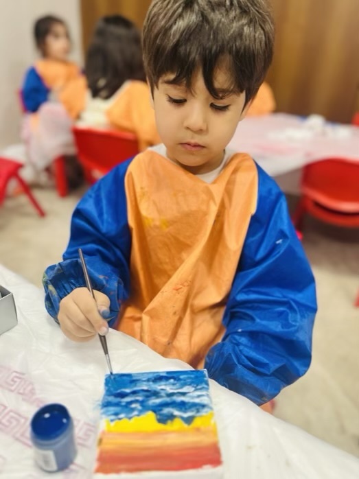 آموزش نقاشی در سنین ۳ تا ۶ سال | مقایسه مراحل رشد هنری کودک