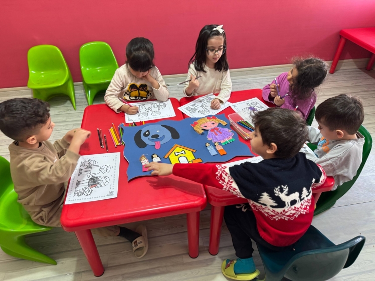 خاله بهار با فعالیت مشاهده محور یادگیری کودک رو افزایش میده