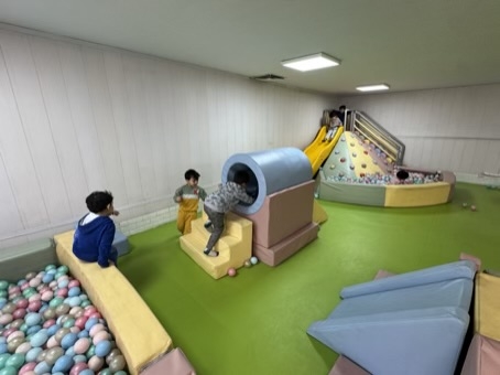 بازی و شادی کودکانه