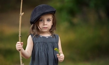 چگونه دختری شاد و تربیت کنیم