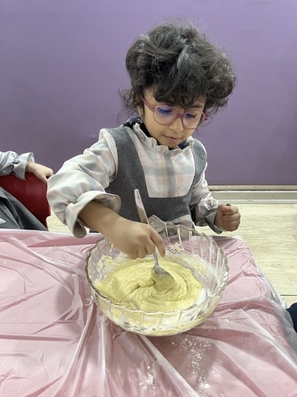 ش مثل شیرینی