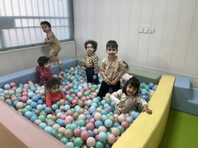 لحظات شاد برای کودکان دو ساله در شهربازی تهرانپارس
