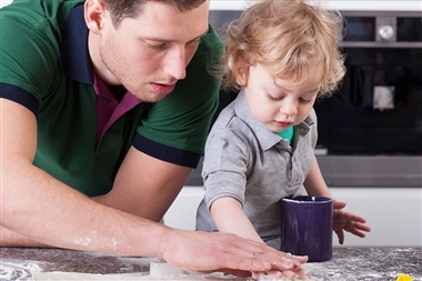 هفت رفتاری که کودکان از شما کپی می‌کنند