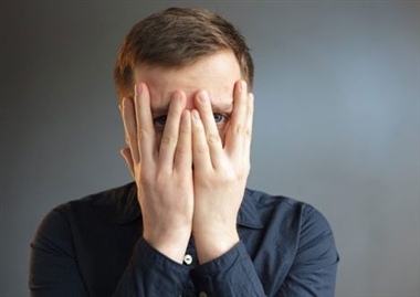 12 روش برای اینکه در جمع خجالتی نباشیم