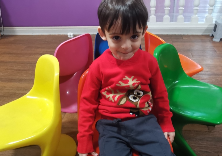 بازی صندلی های رنگی/ تقویت دقت شنیداری