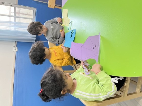 یادگیری مهارت‌های حرکتی ظریف | ۱۲ نکته کلیدی کار با قیچی