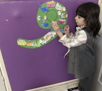 کلاژ نشانه و