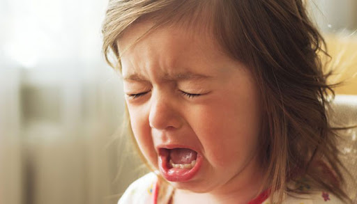 دلیل گریه کودک